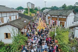 埃利奥特：榜首是自信的助推器，成为顶级球员感觉很好